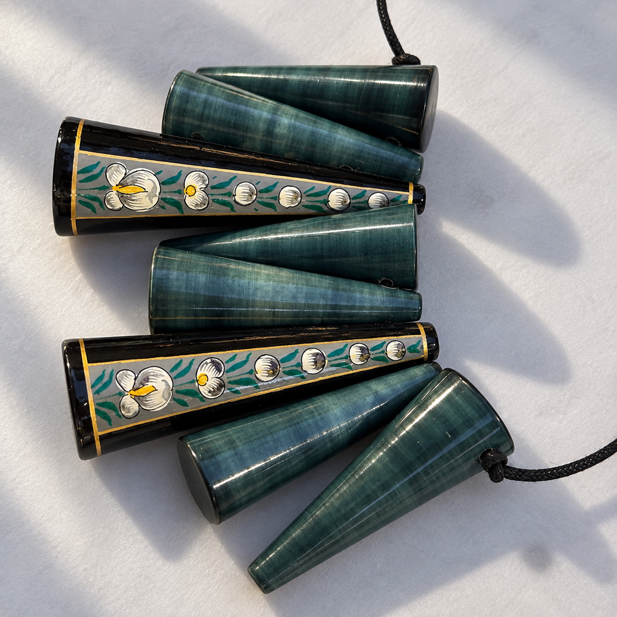 TRIKONES NAQQASHI BLUISH GREEN FLORALS