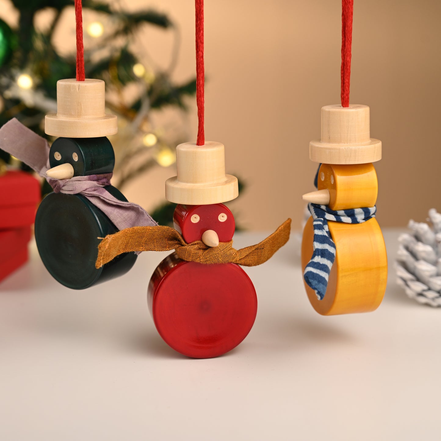 FLAKY SNOWMAN HANGERS (single)