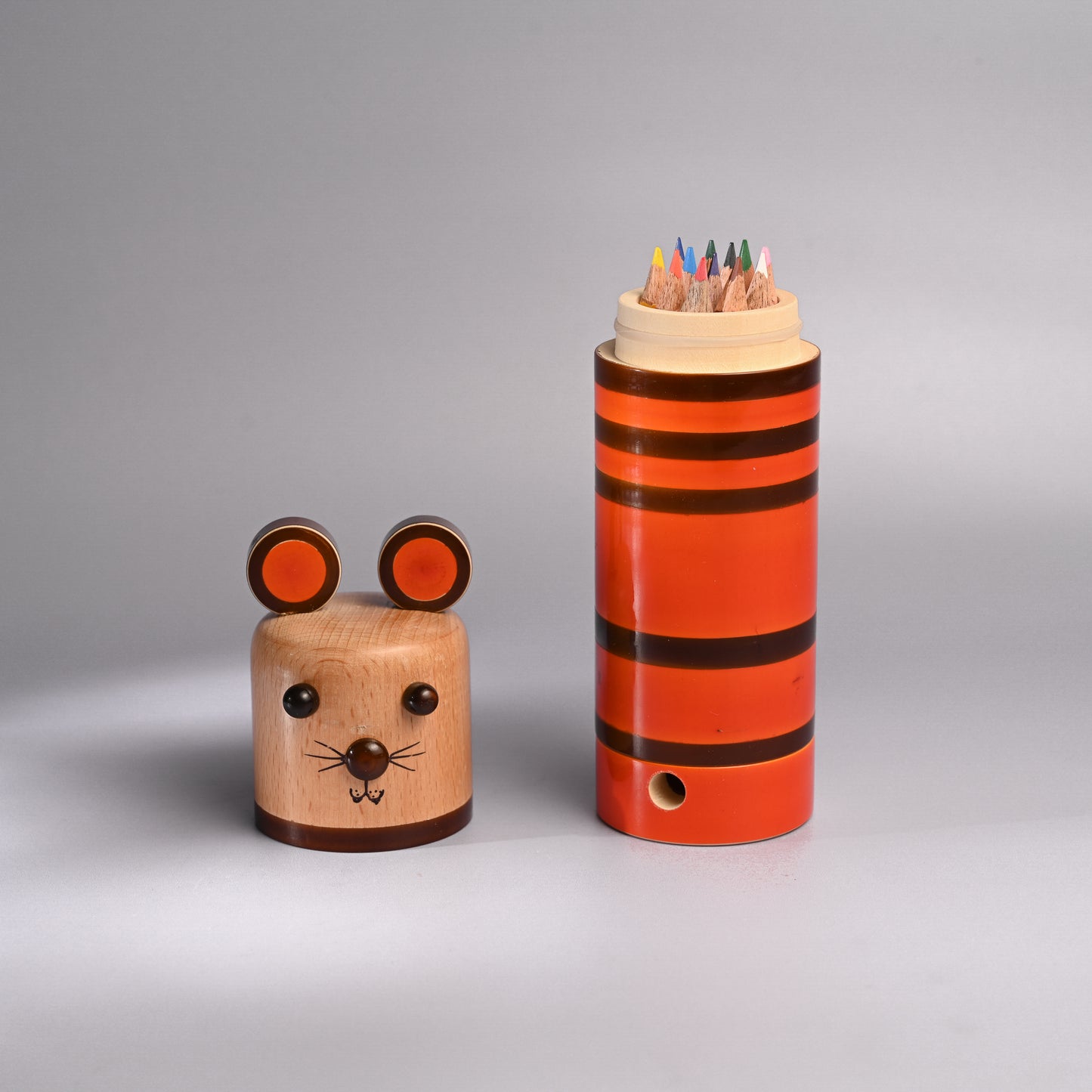 PAWSTON COLOURING BOX