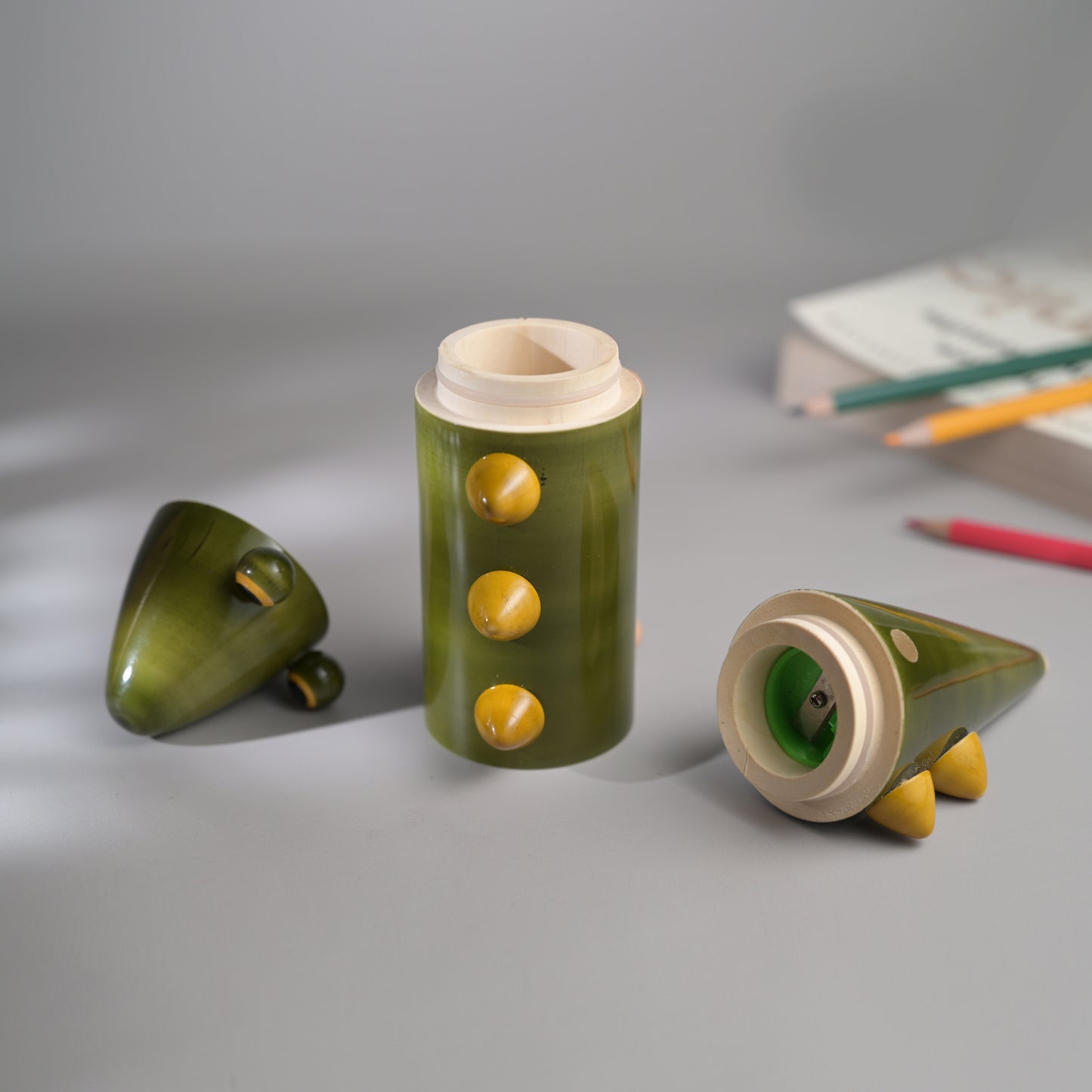 SNAPPY COLOURING BOX