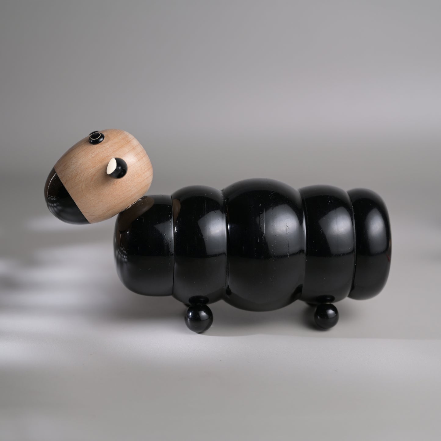 WOOLSWORTH COLOURING BOX