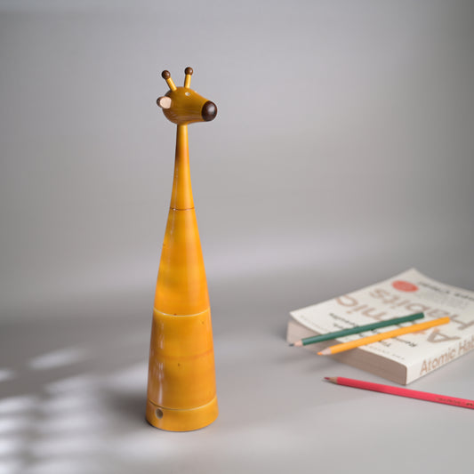 NECKLES COLOURING BOX