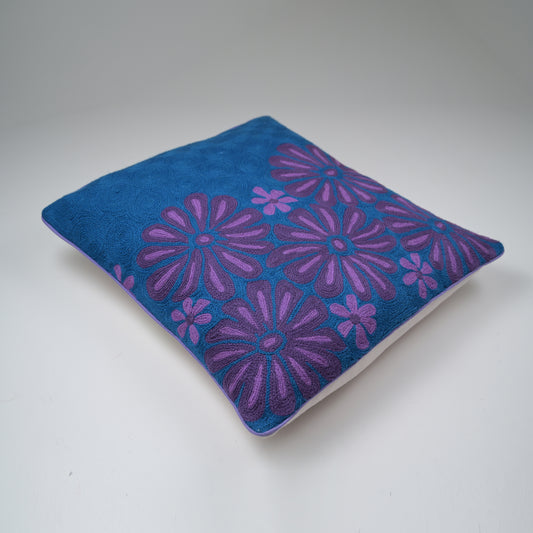 Bumbledore florals Crewel