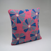 Load image into Gallery viewer, Flappy florals Crewel
