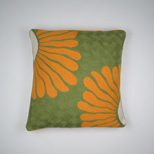 Load image into Gallery viewer, Dawnold florals Crewel
