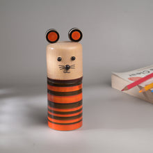 Load image into Gallery viewer, PAWSTON COLOURING BOX
