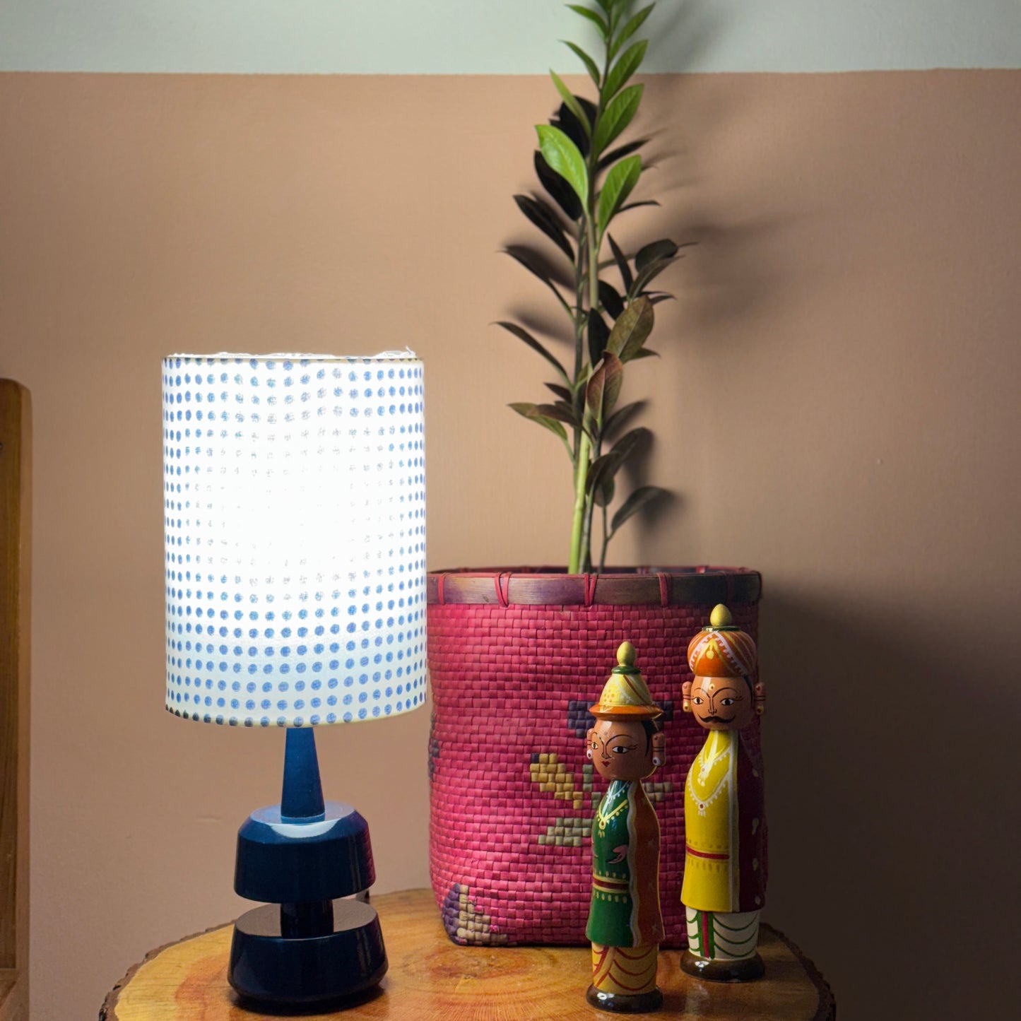 MINI TRIKONE BLUE ~ 6X8" BLUE DOTTED SHADE