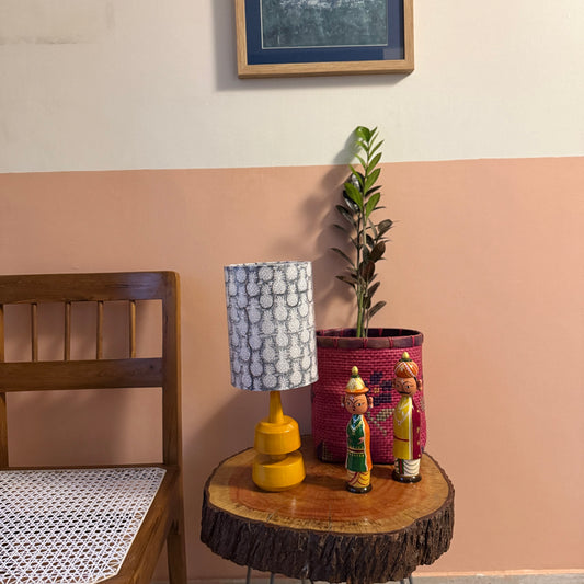 MINI TRIKONE YELLOW ~ 6X8" PINEAPPLE GREY SHADE