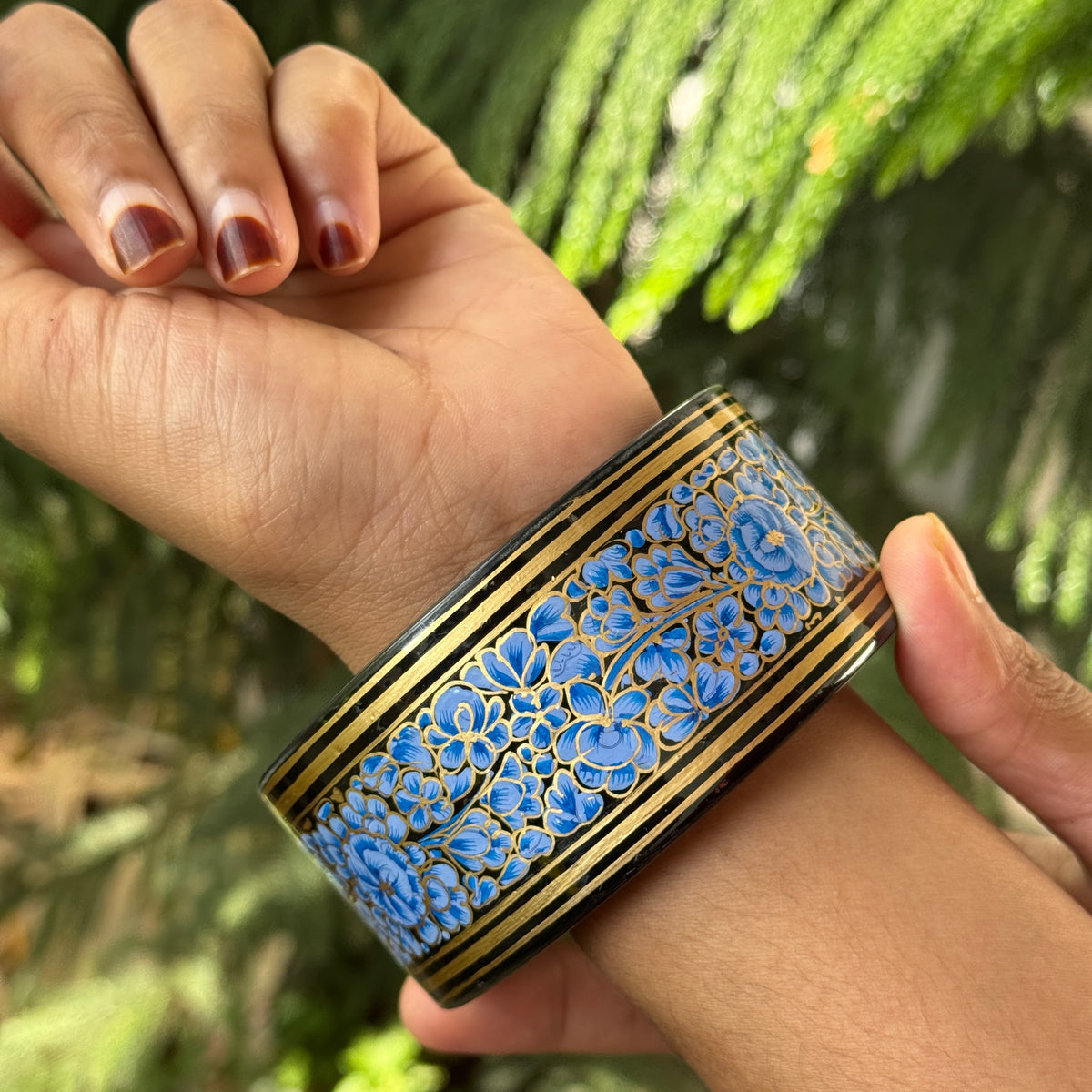 NAQQASHI DVITIYA THIN BLUE FLORALS GOLD/2.6