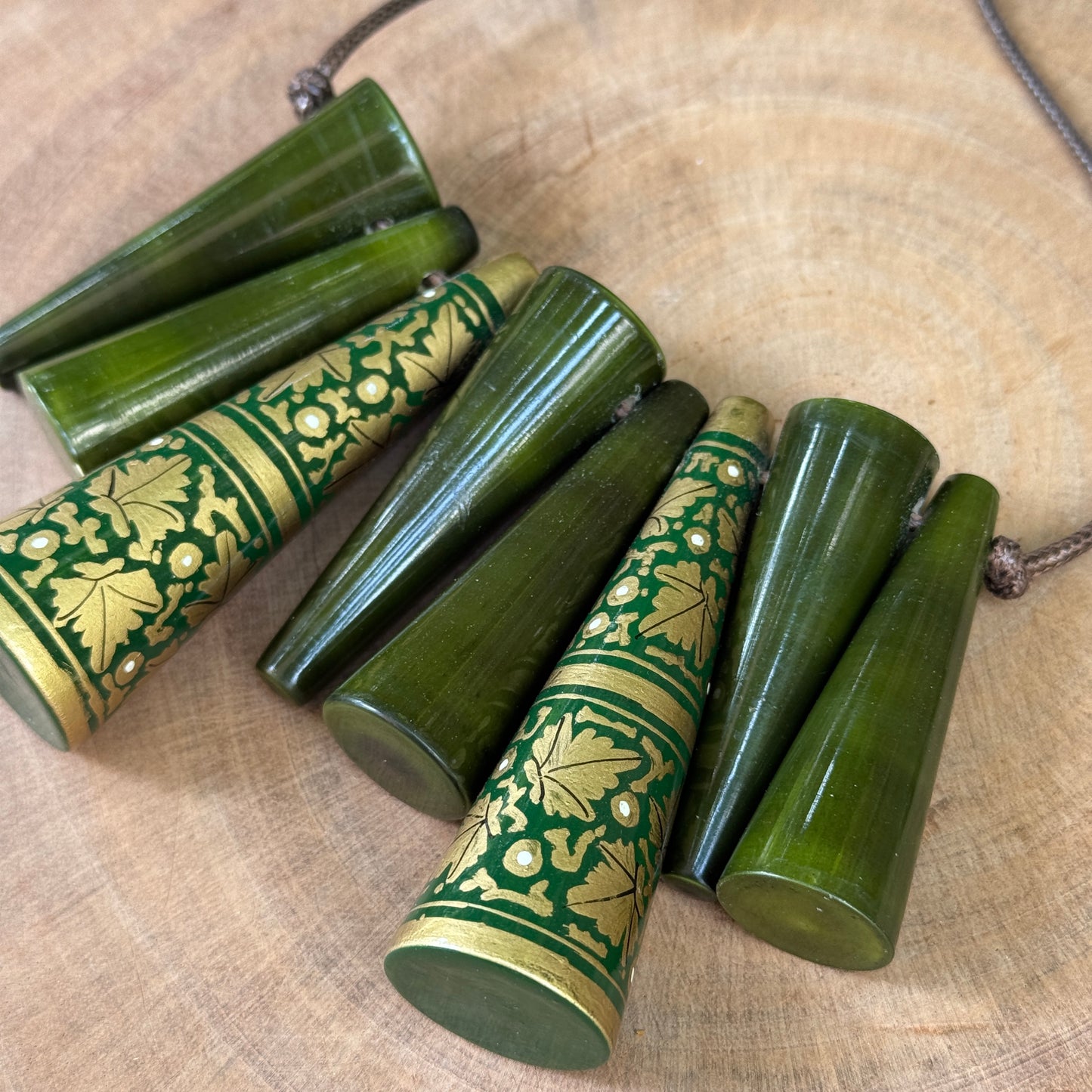 TRIKONES NAQQASHI GREEN 03