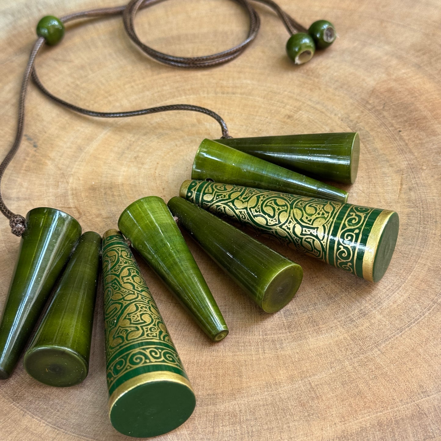 TRIKONES NAQQASHI GREEN 04