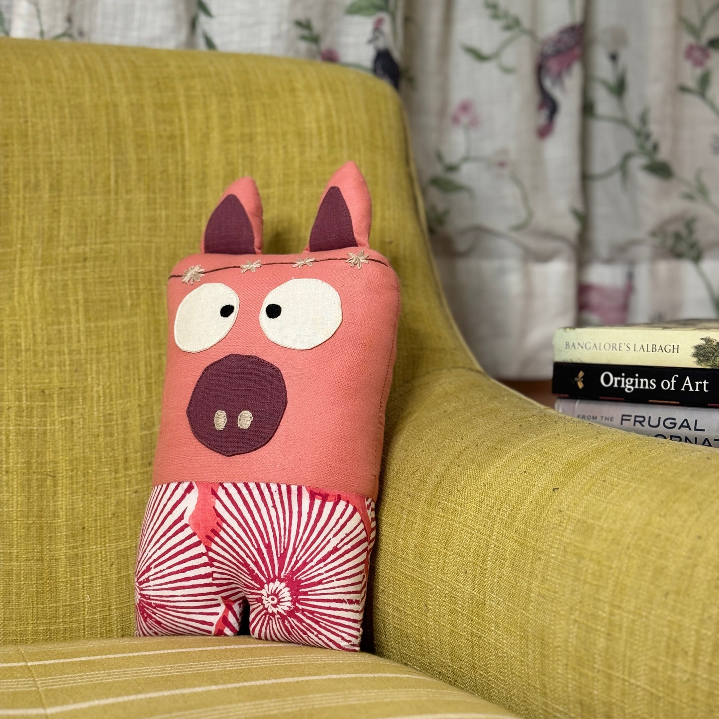 OINKSTON CUSHION DOLL