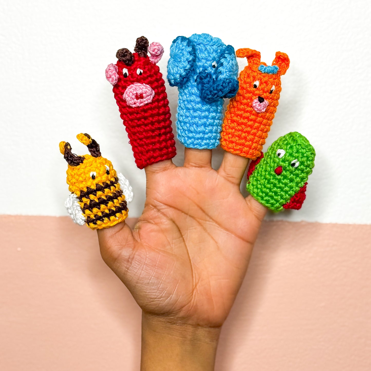 SNUGGLEWALAS Finger Puppets