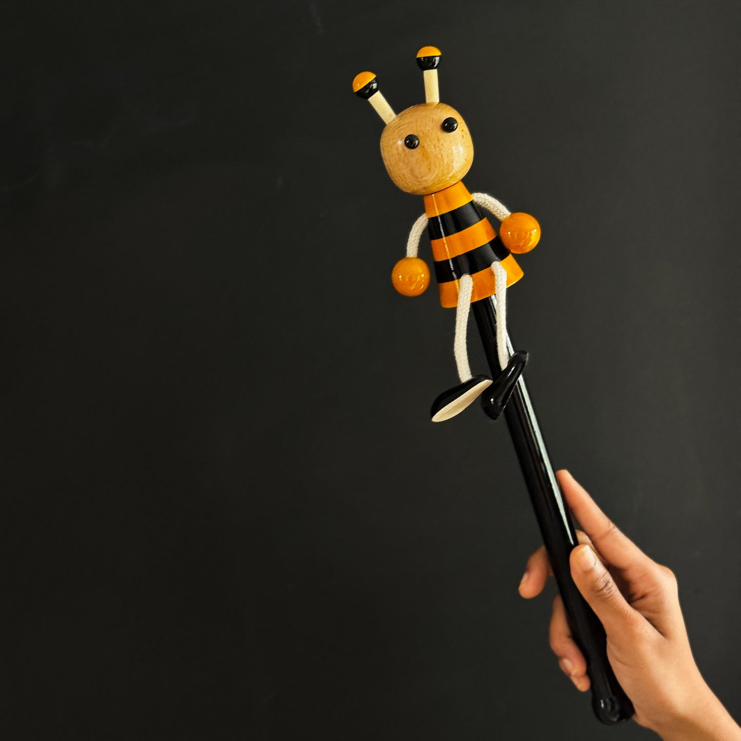 BUMBLEDORE STICK PUPPET