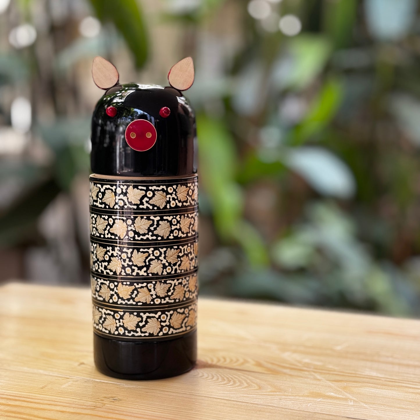 OINKSTON NAQQASHI BLACK