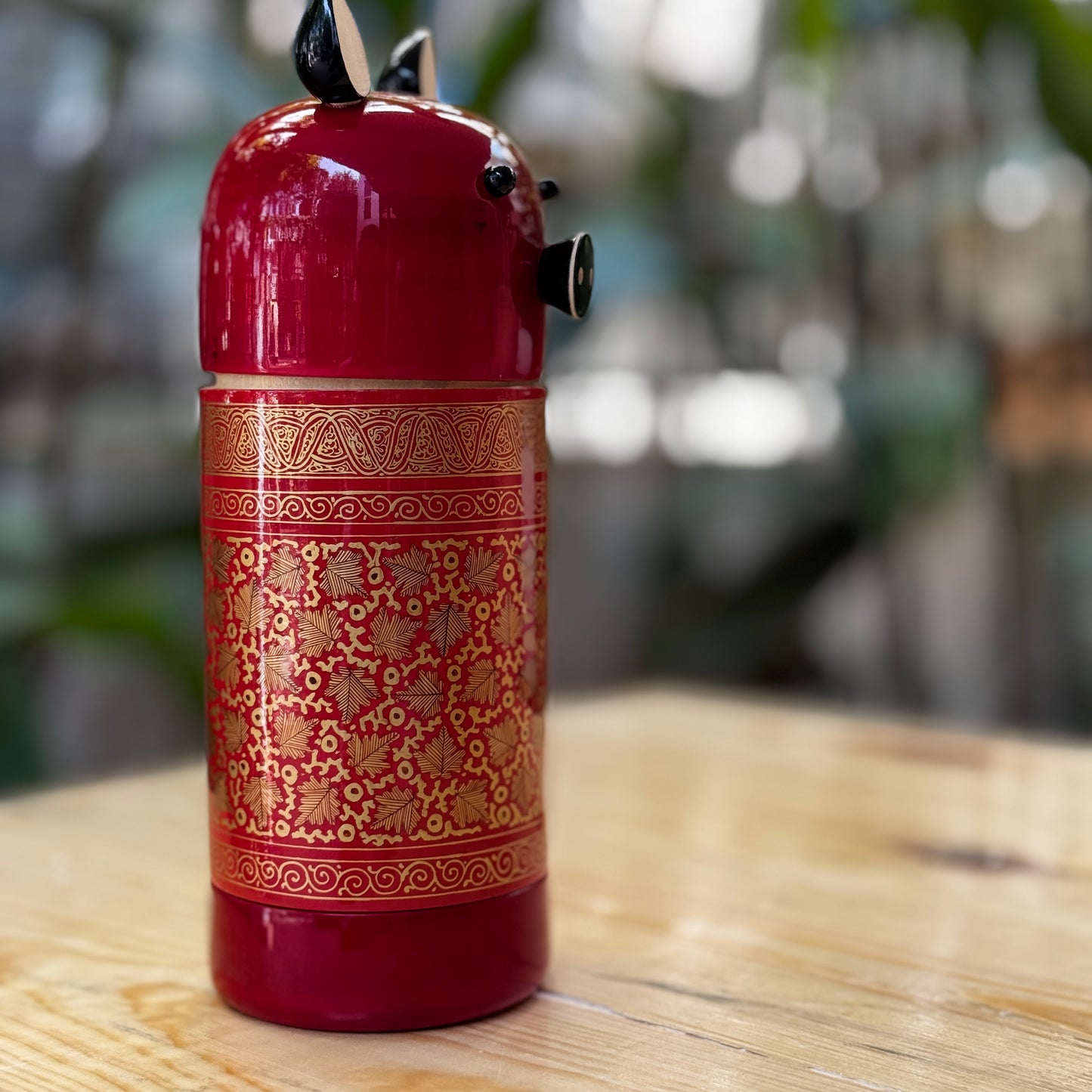 OINKSTON NAQQASHI RED