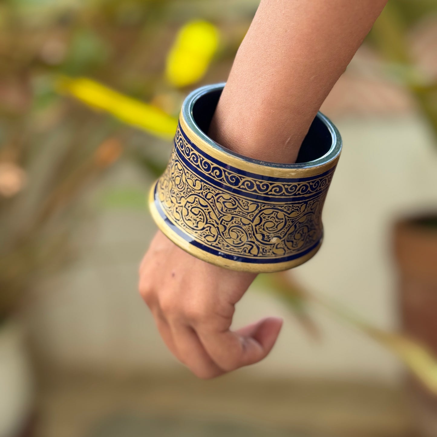 A LITTLE BENT NAQQASH blue-gold/2.4