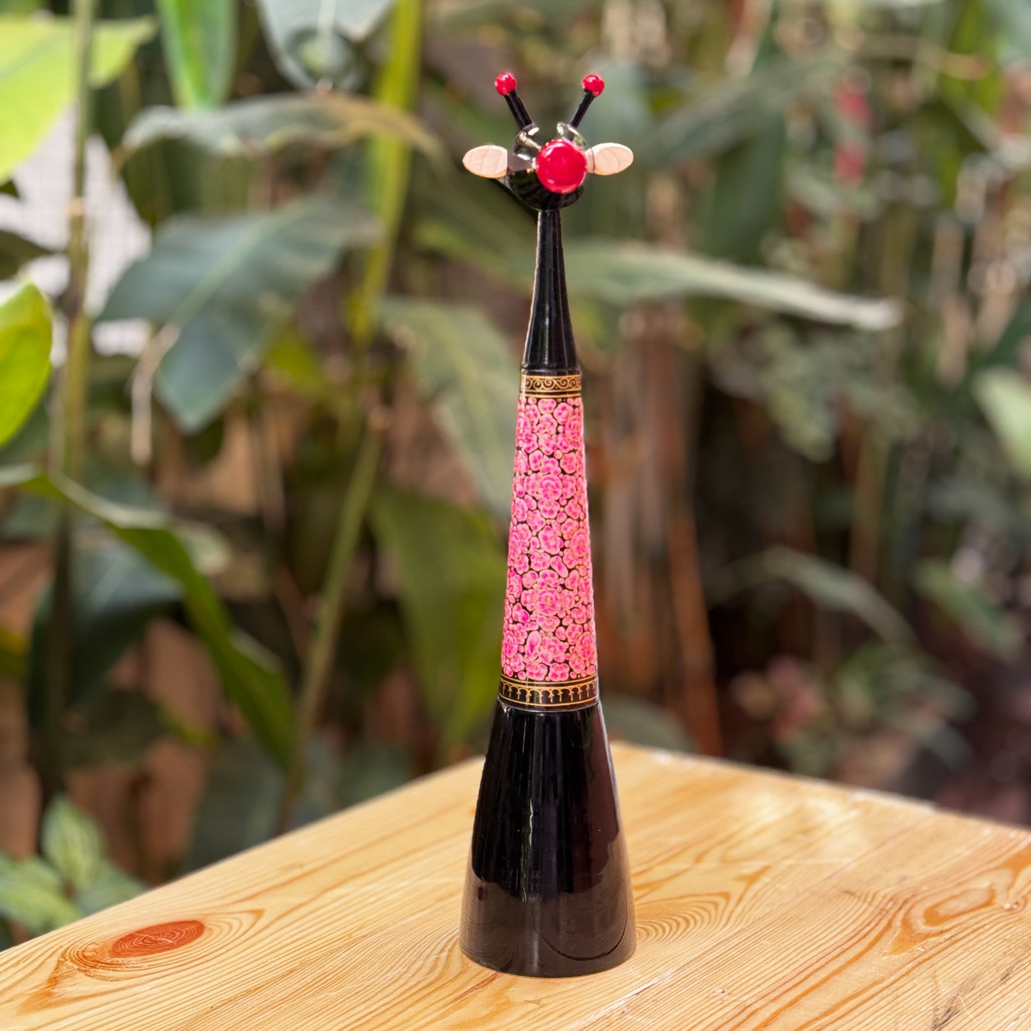 NECKLES NAQQASHI BLACK PINK (SMALL)