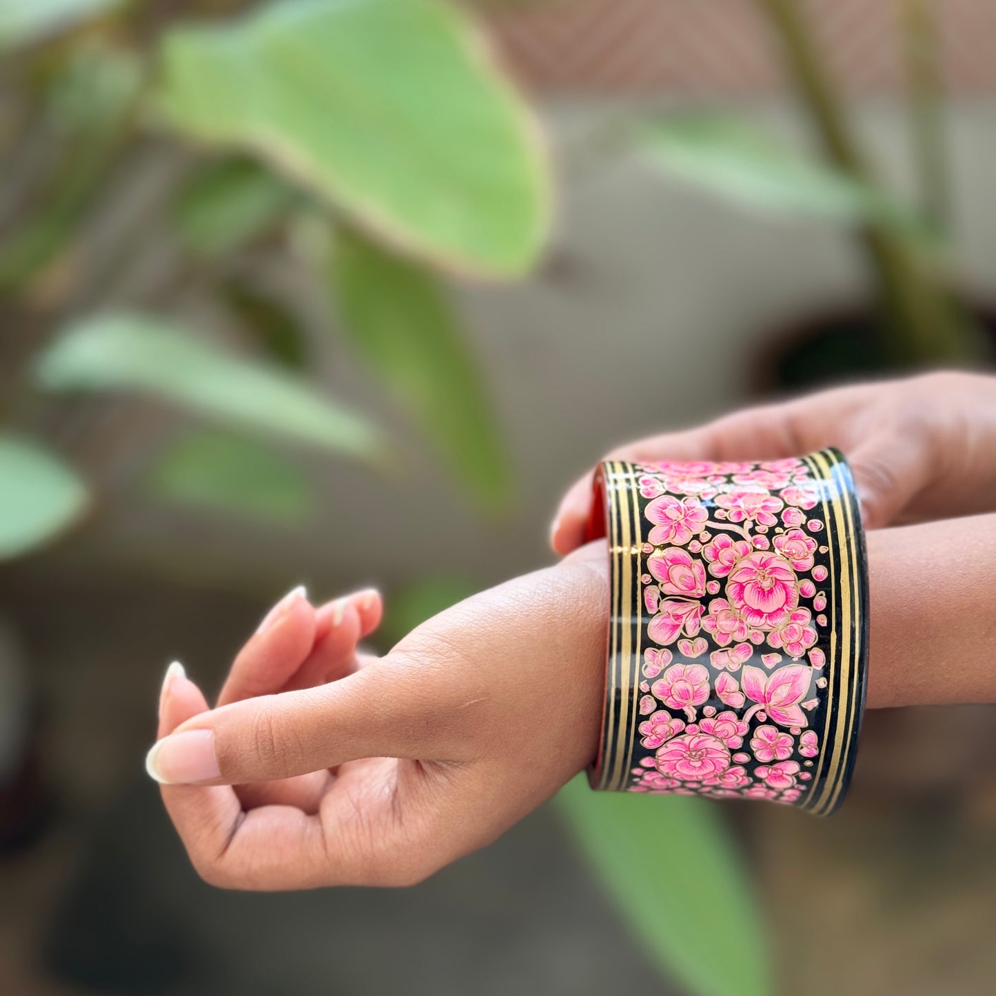 A LITTLE BENT NAQQASH pink, florals