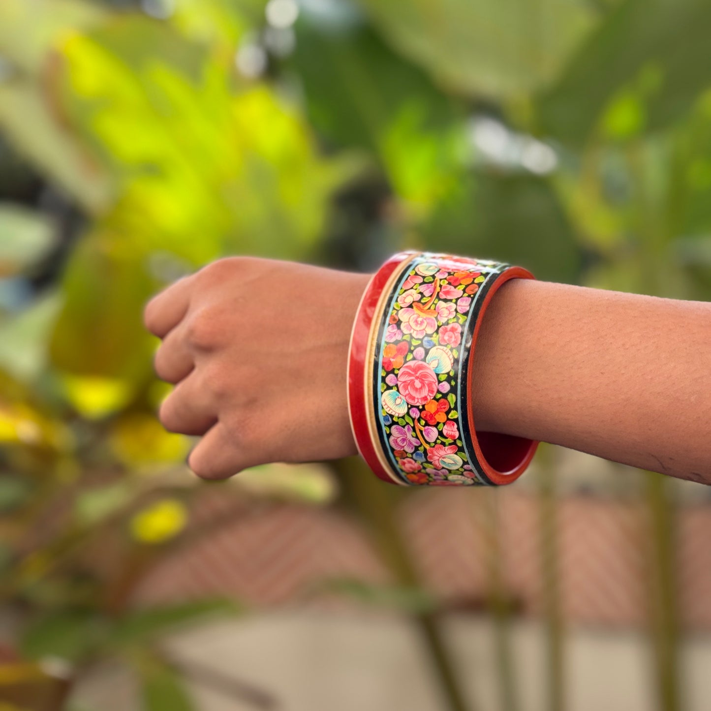 TRAPEZIUM NAQQASH red florals/2.6