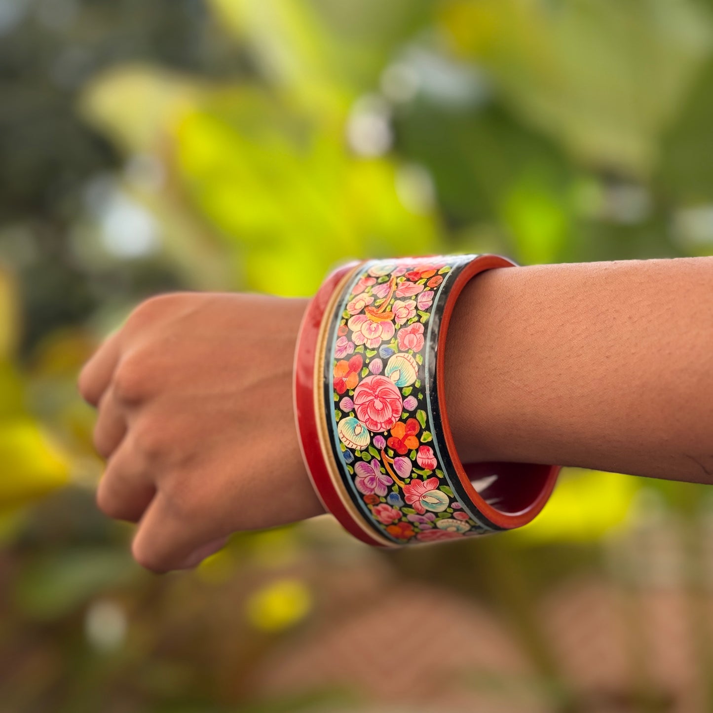 TRAPEZIUM NAQQASH red florals/2.6