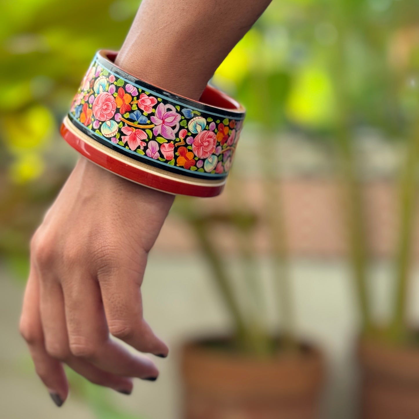 TRAPEZIUM NAQQASH red florals/2.6