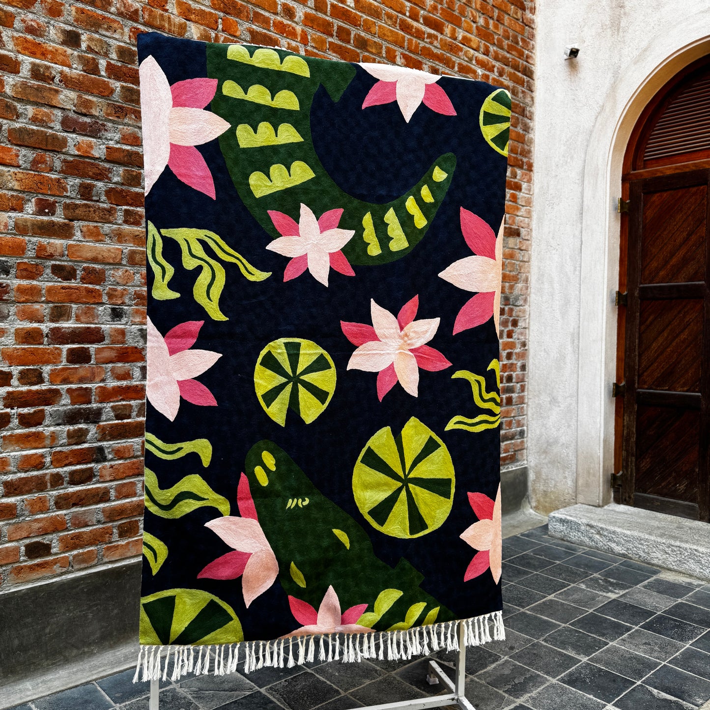 SNAPPY BLOOMS CREWEL DHURRIE