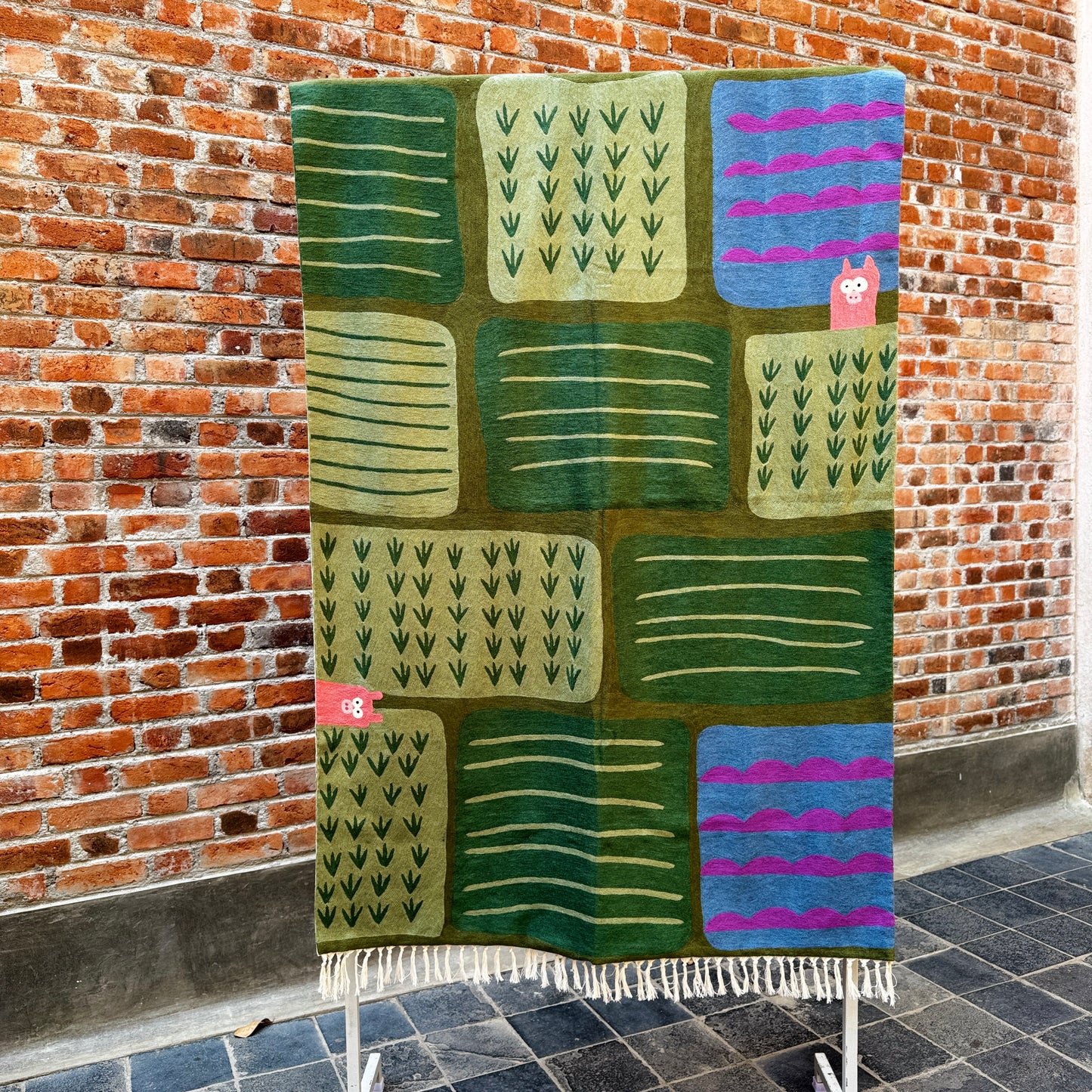 OINKSTON GARDEN CREWEL DHURRIE