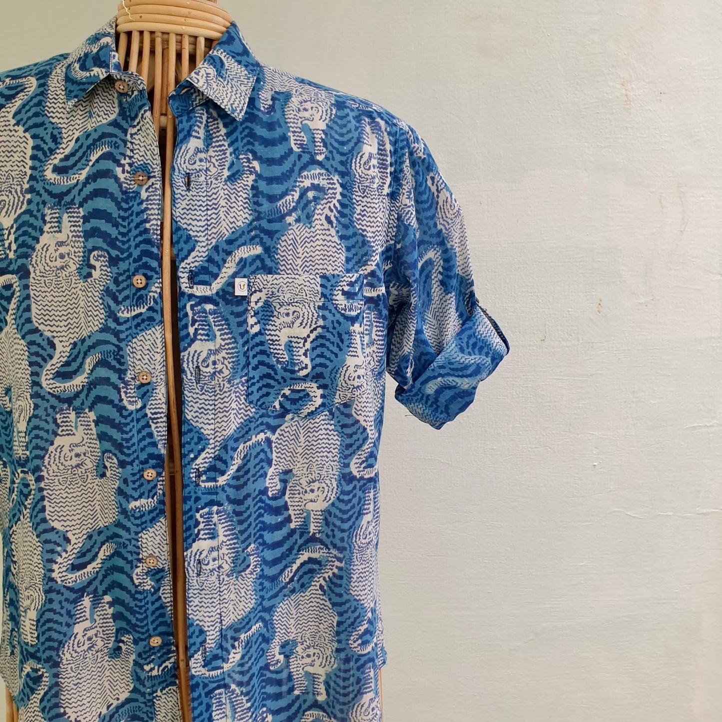 CROUCHING TIGERS (Full Sleeves)