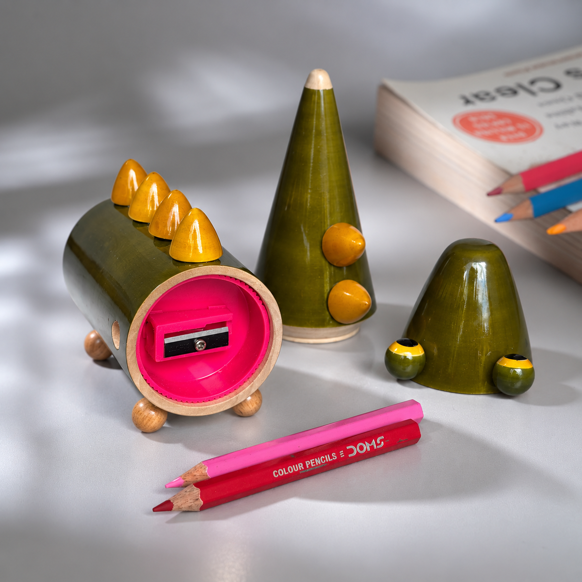 SNAPPY COLOURING BOX