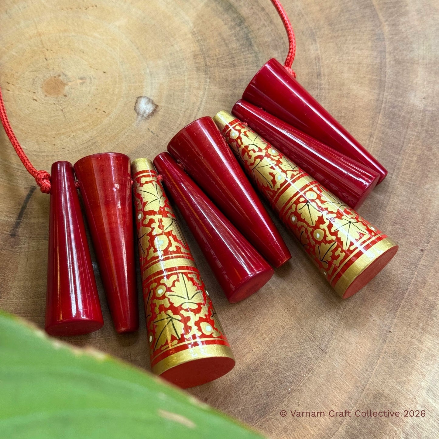 TRIKONES NAQQASHI RED 17