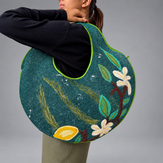 NIBBLES NAMDA LUXURY TOTE