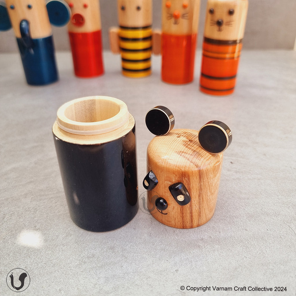 BUMBLEDORE n COSMO Panda Salt pepper set