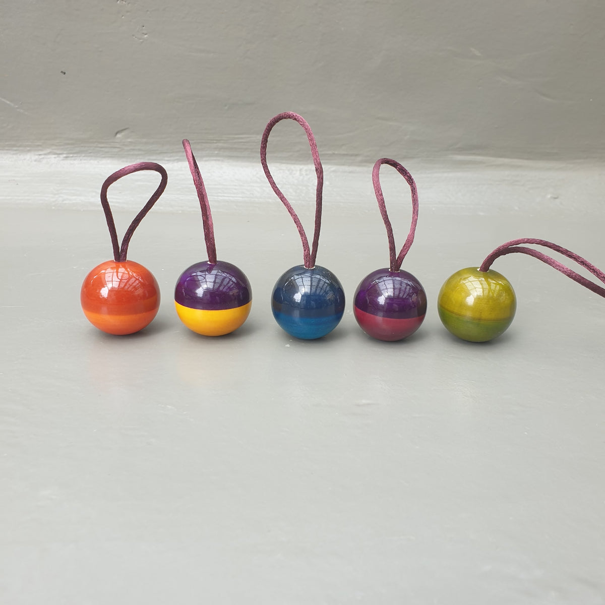 5 MINI BAUBLES