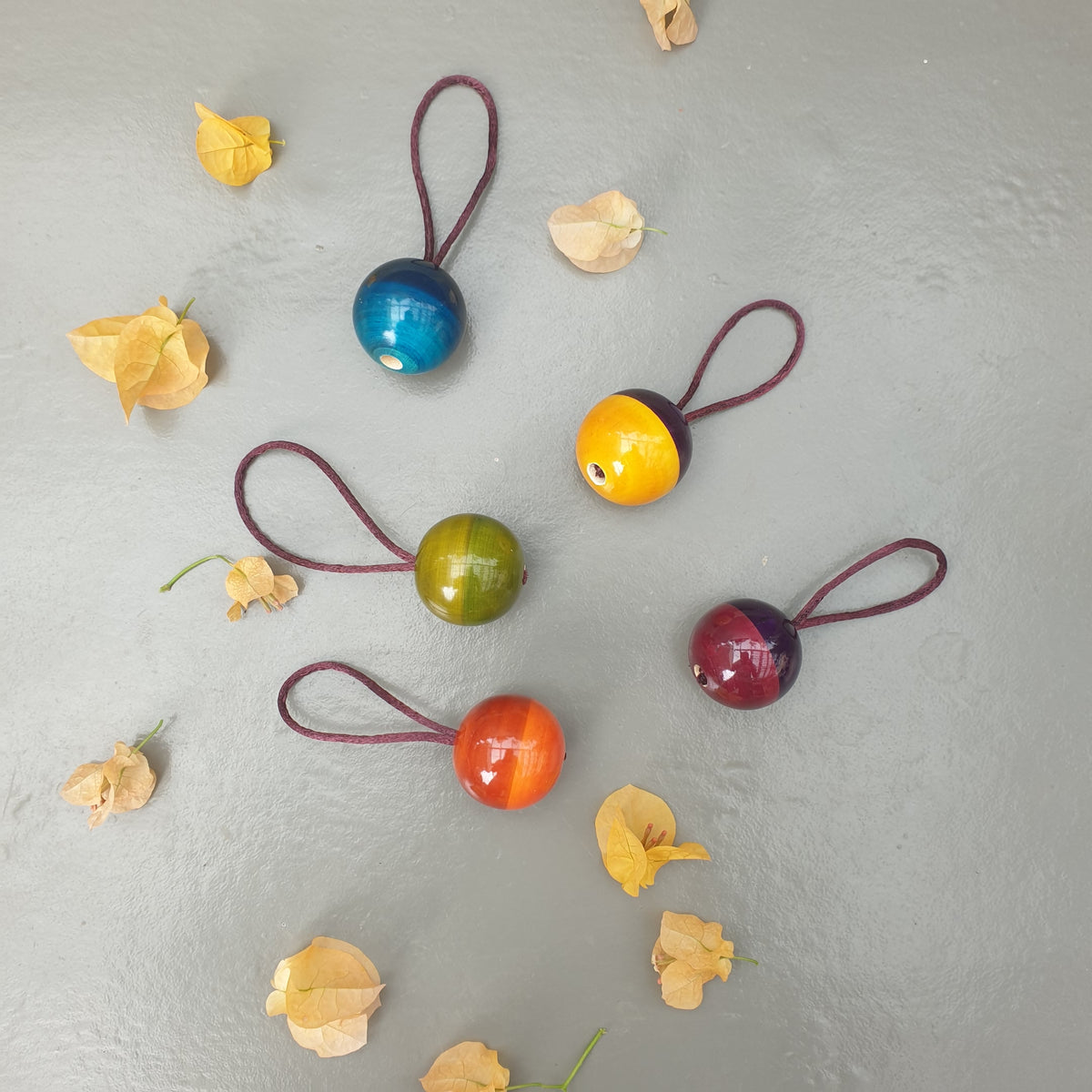 5 MINI BAUBLES