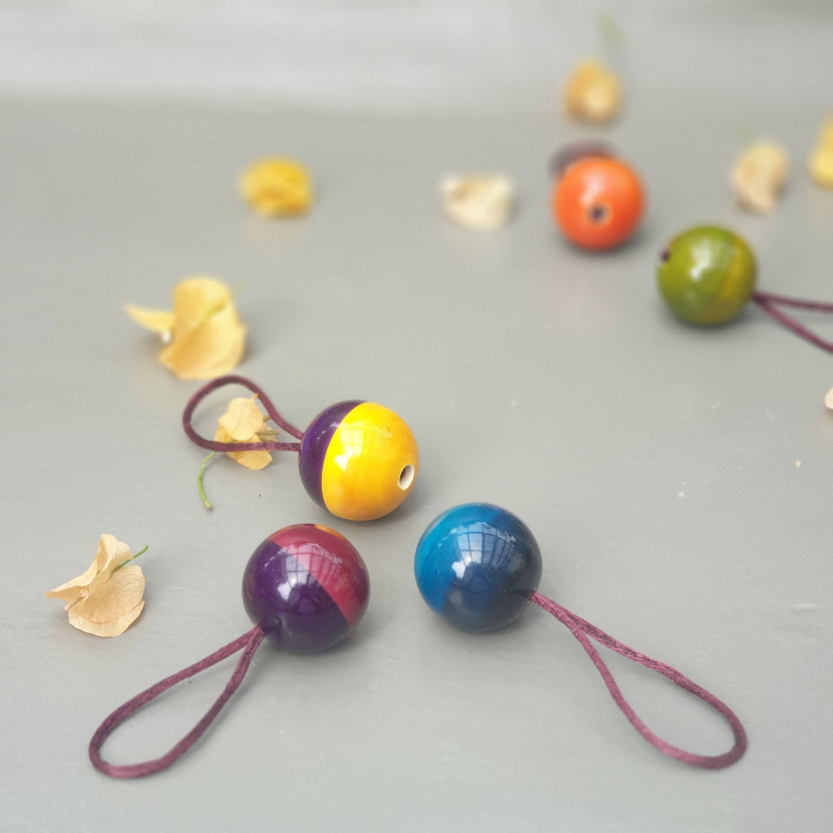 5 MINI BAUBLES