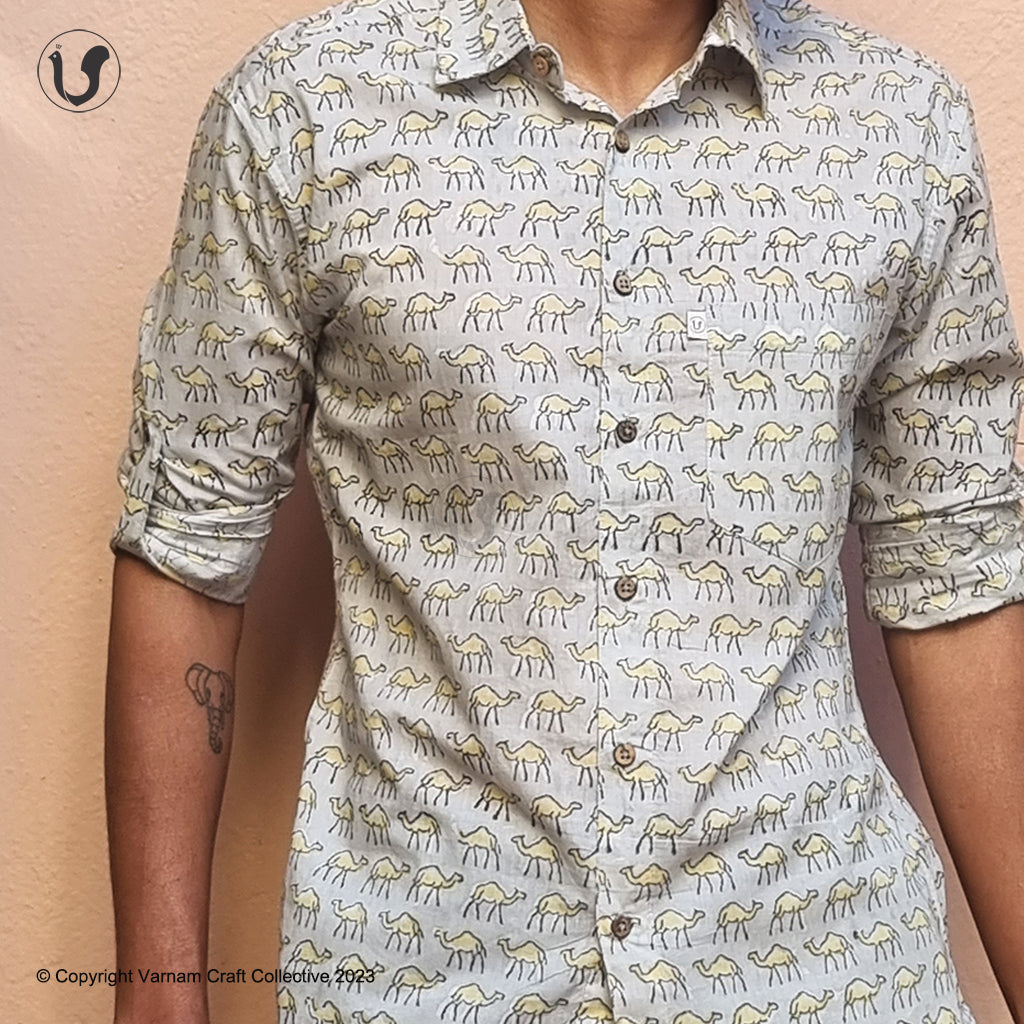 Camels in grey mustard (full sleeves)