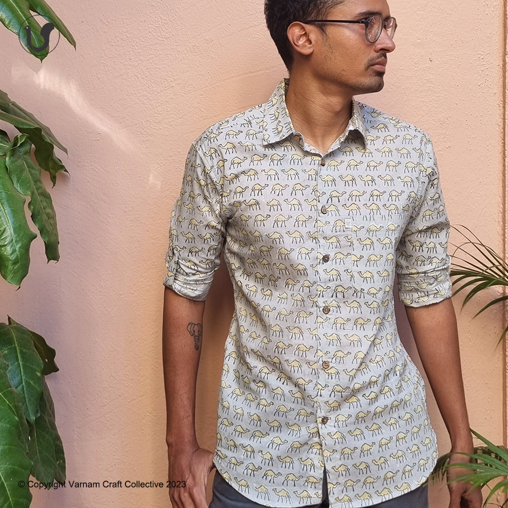 Camels in grey mustard (full sleeves)