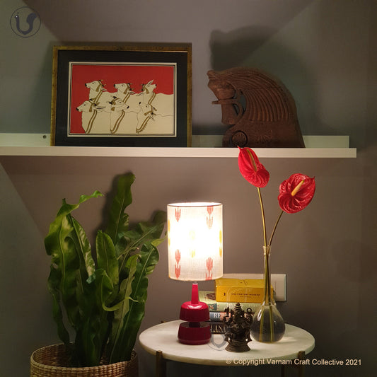 MINI TRIKONE Red ~ 6X8" ORANGE RED IKAT