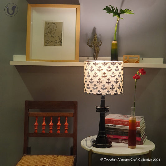 VILLAKKU BASE Black ~ 10" Black Flowers