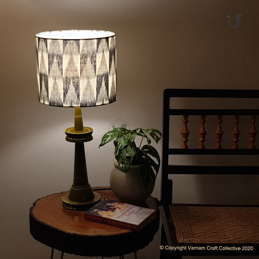 VILLAKKU BASE ~ Grey checks Ikat Drum