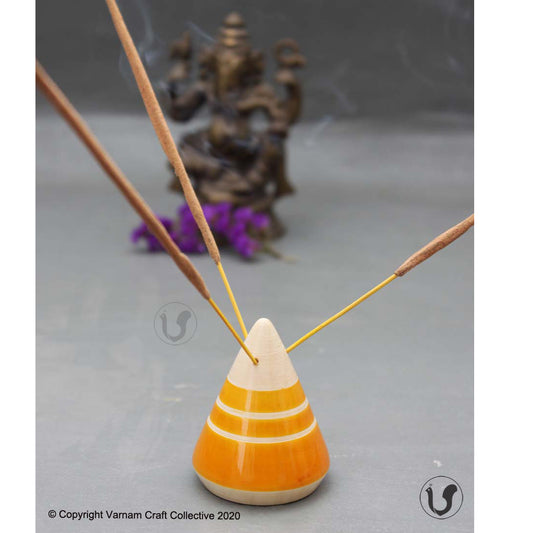 TRIKONE incense holders